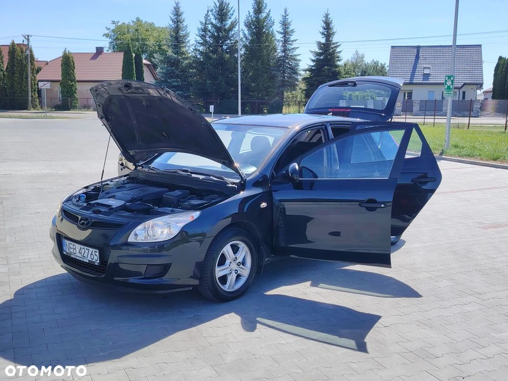 Hyundai i30 1.6 CRDi Style EU5 - 19