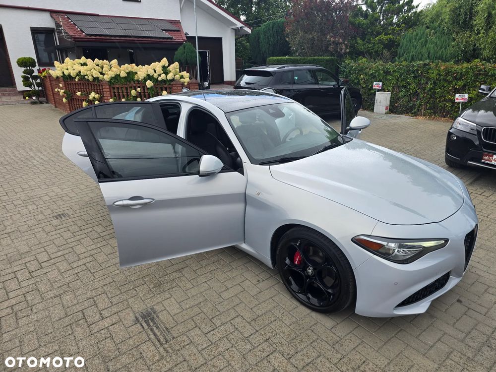 Alfa Romeo Giulia - 37