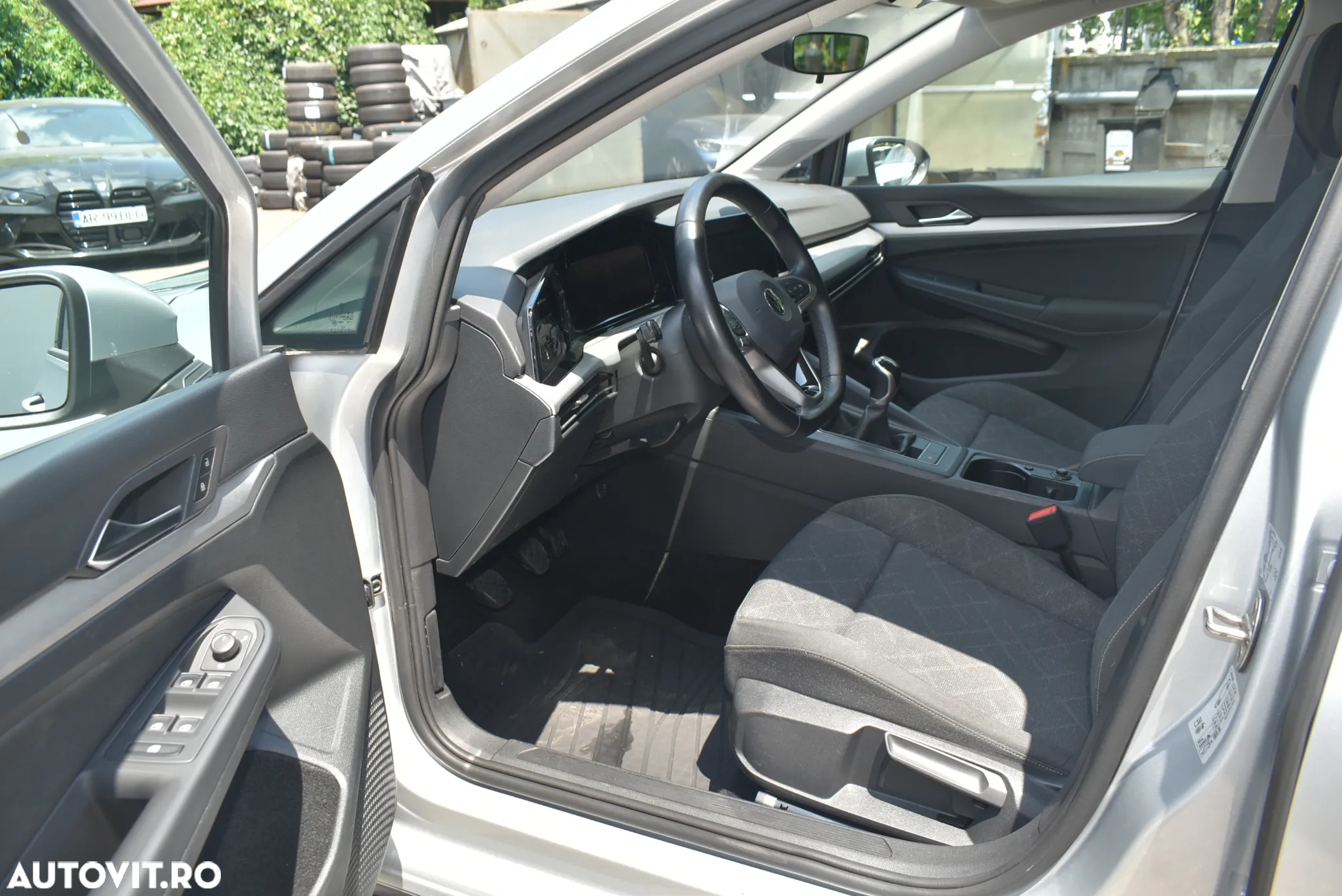 Volkswagen Golf 1.0 TSI Life - 10