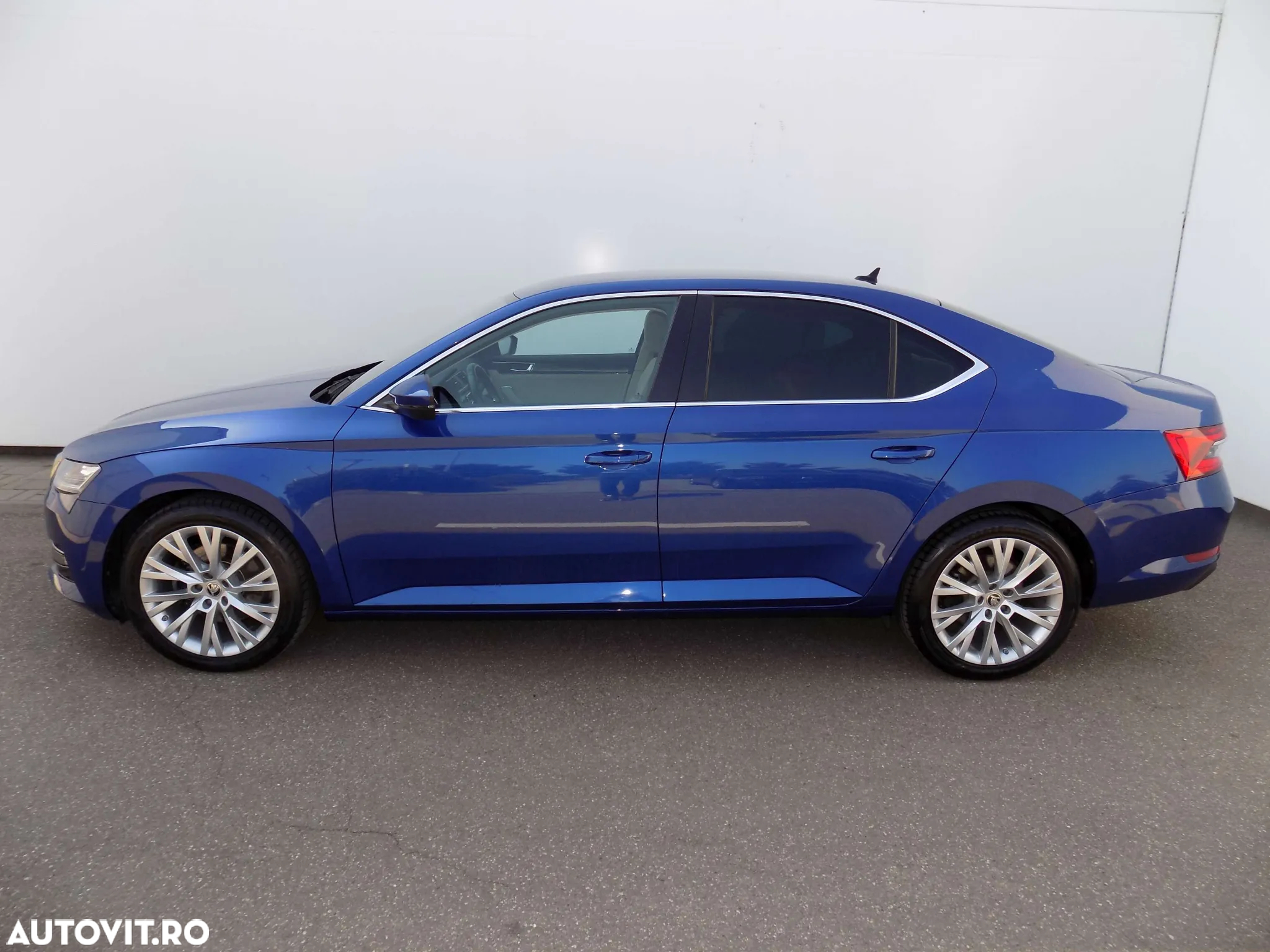 Skoda Superb 2.0 TDI 4X4 DSG Style - 2