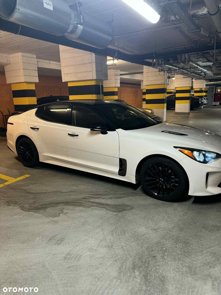 Kia Stinger 2.0 T-GDI XL - 1