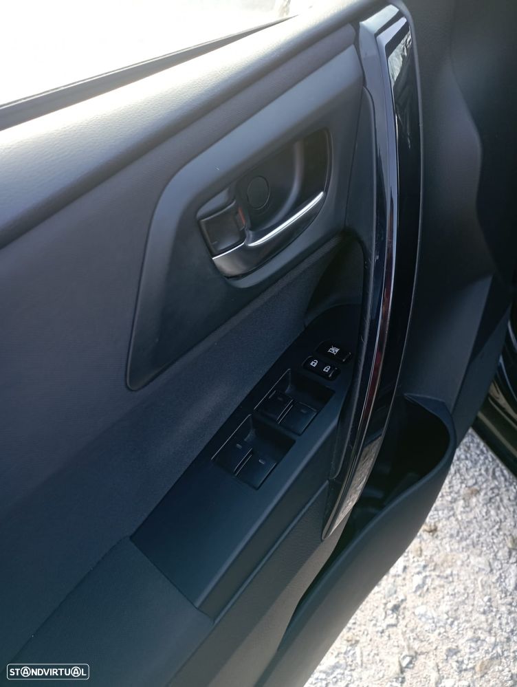 Toyota Auris Touring Sports 1.4 D-4D Comfort+Pack Sport - 19