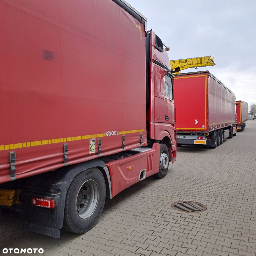Mercedes-Benz Actros - 9