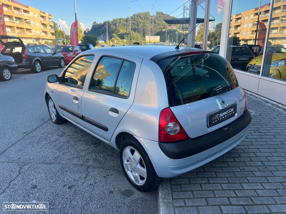 Renault Clio 1.2 16V Privilège - 5