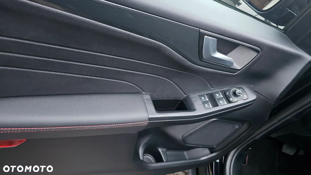 Ford Kuga - 27