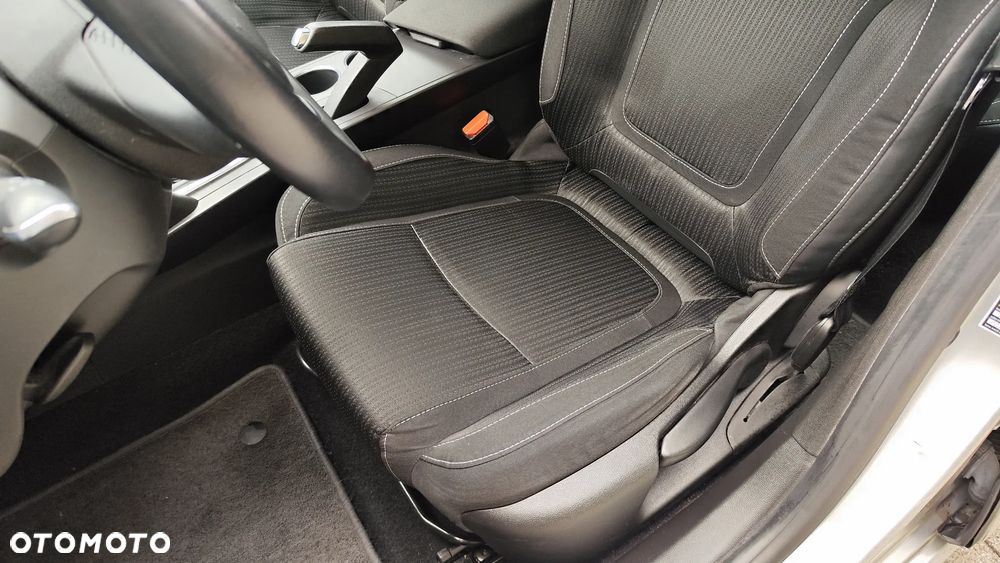 Renault Megane ENERGY TCe 100 EXPERIENCE - 22