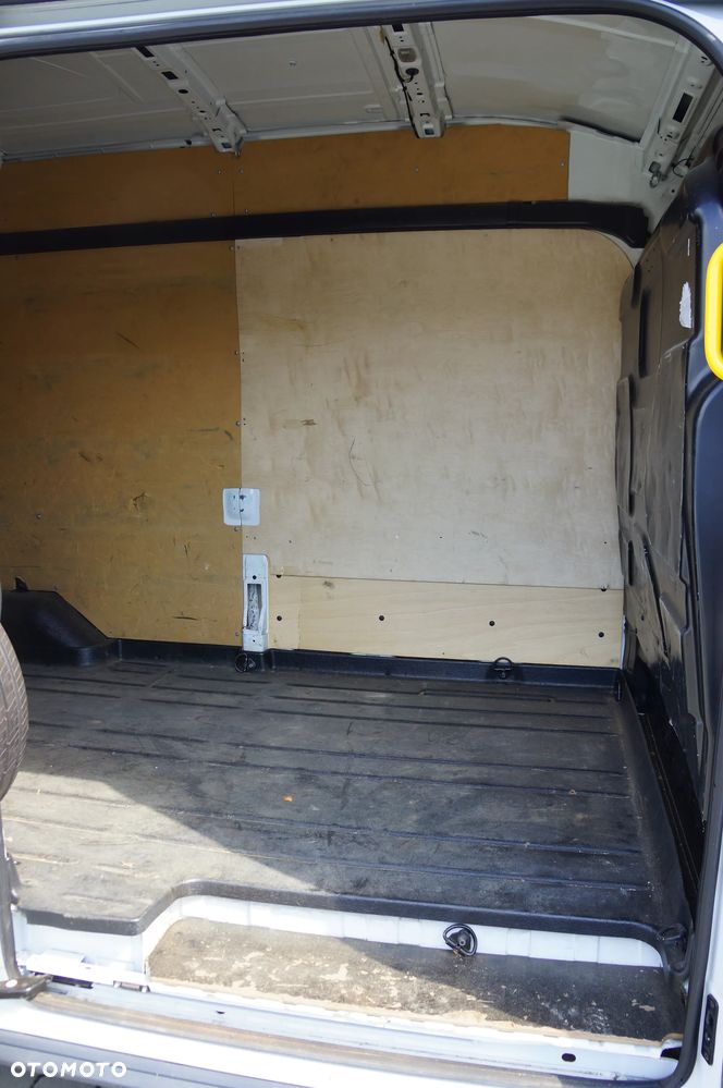 Ford Transit - 26