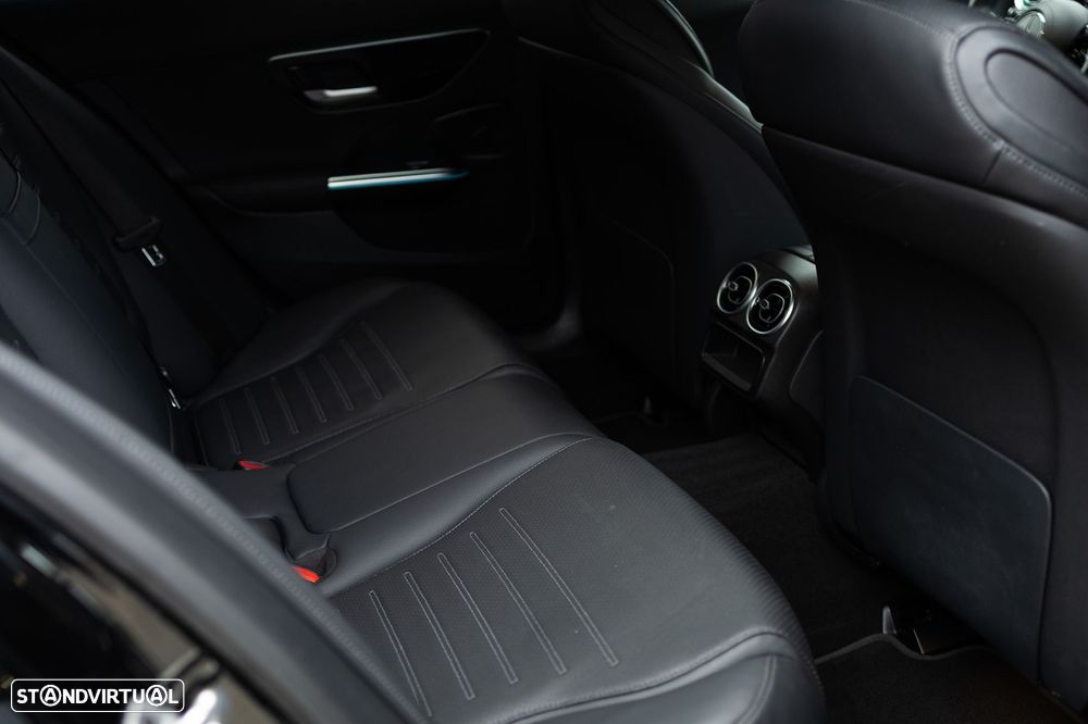 Mercedes-Benz C 300 e AMG Line - 23