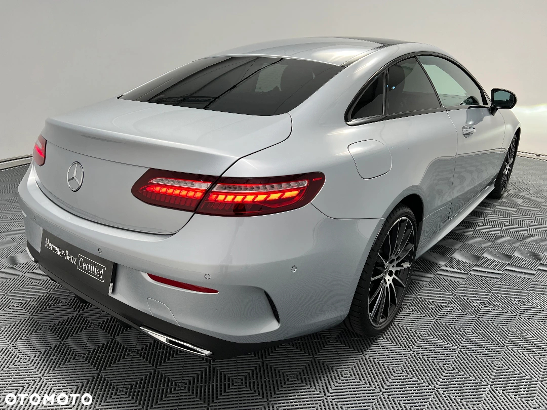 Mercedes-Benz Klasa E 220 d Coupe 4-Matic AMG - 27