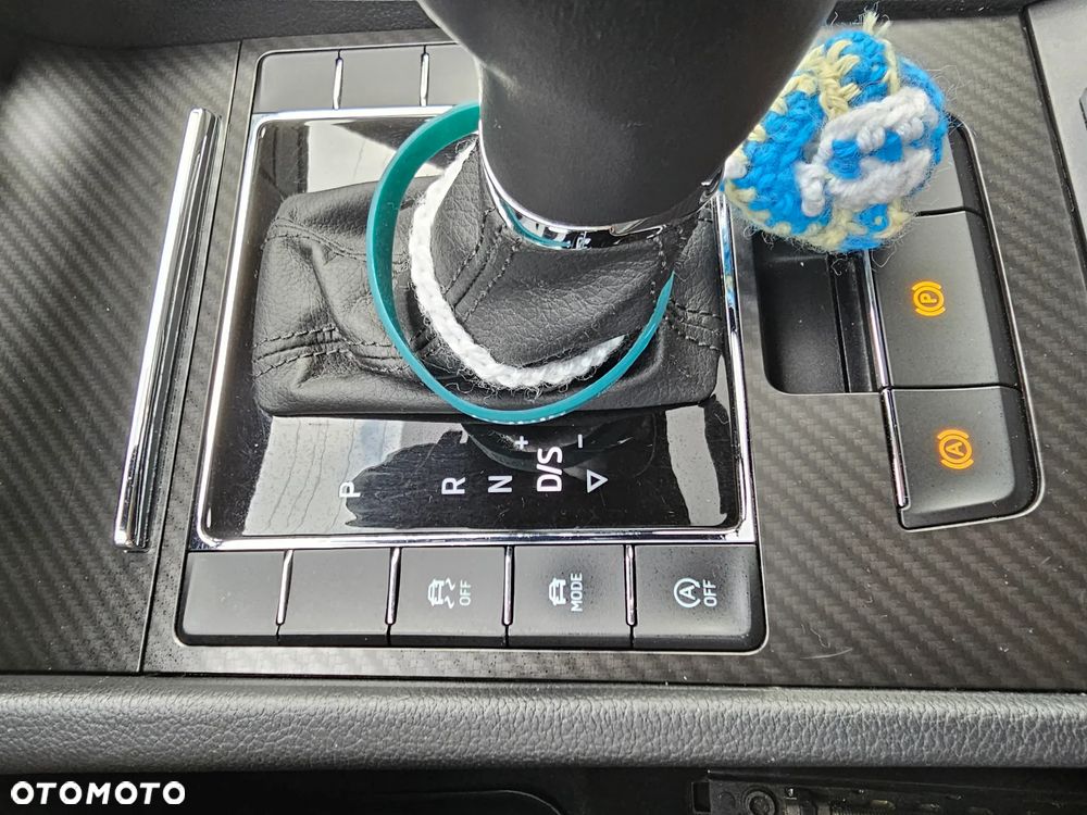 Skoda Superb 2.0 TDI SCR 4x4 Sportline DSG - 22