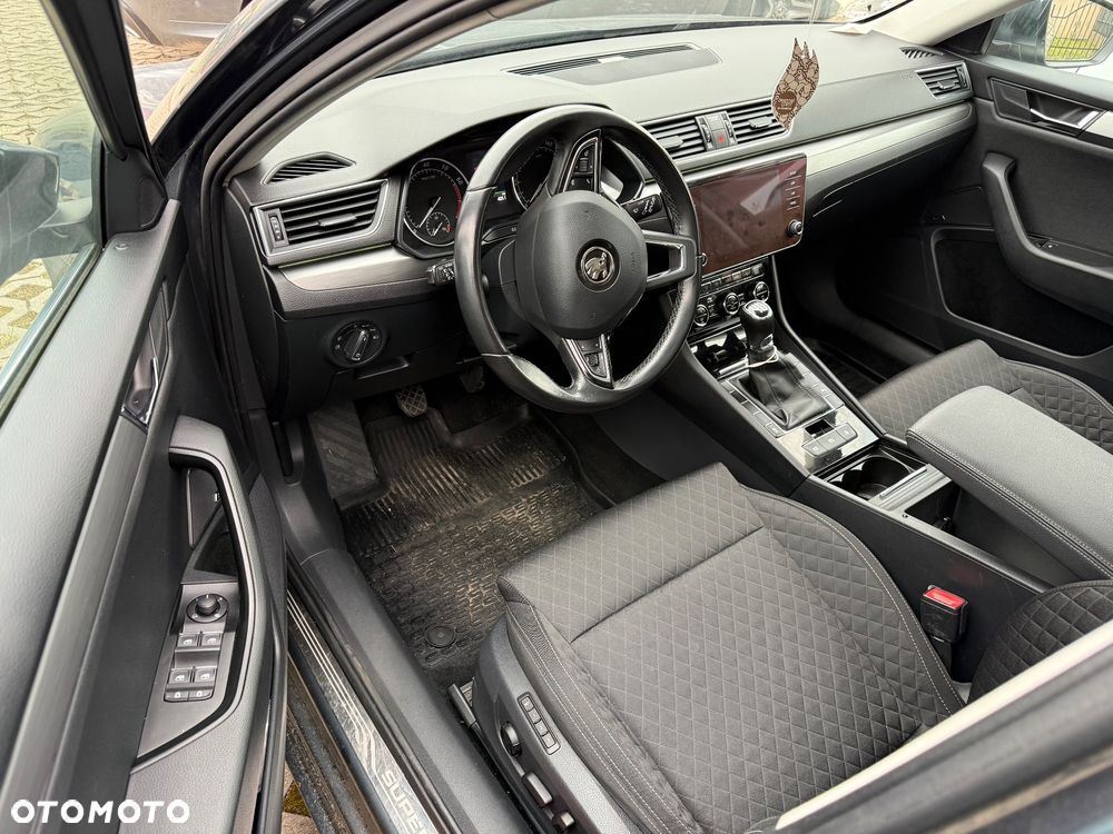 Skoda Superb 1.4 TSI ACT Ambition - 9