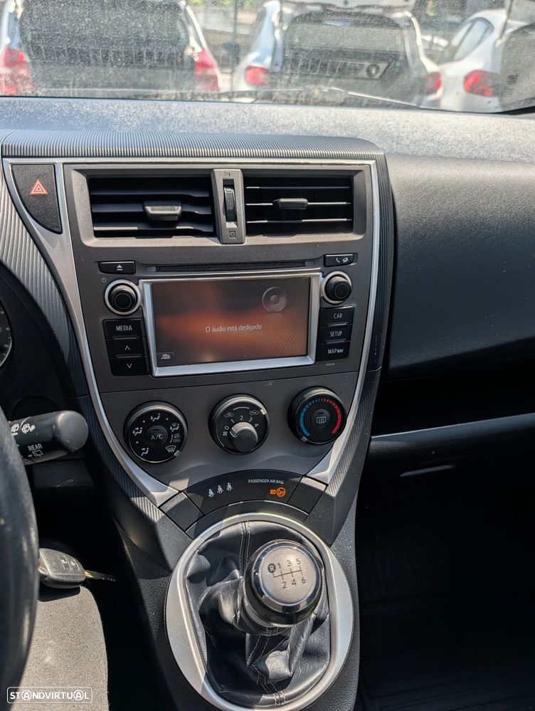 Toyota Verso-S - 16