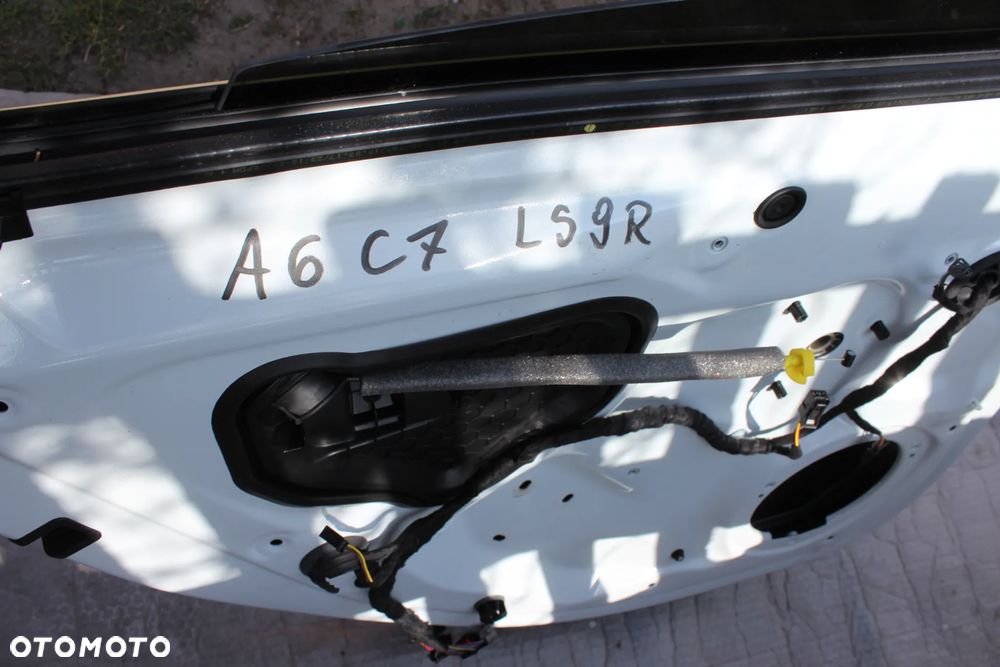 DRZWI TYLNE LEWE AUDI A6 C7 AVANT LS9R 2015 - 19