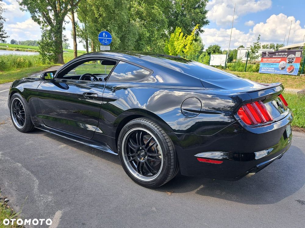 Ford Mustang 2.3 EcoBoost - 11