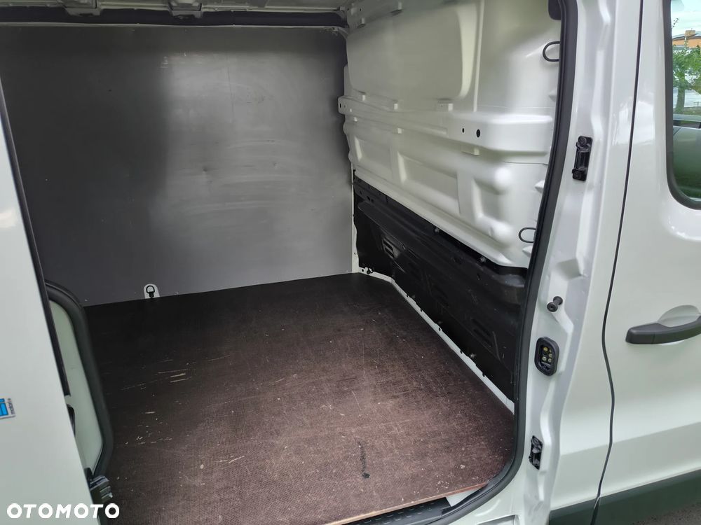 Renault Trafic LONG - 21