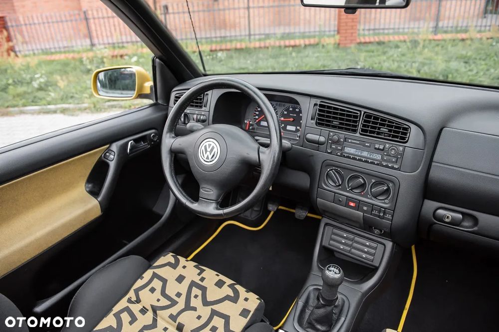 Volkswagen Golf Cabrio 1.8 Avantgarde - 19