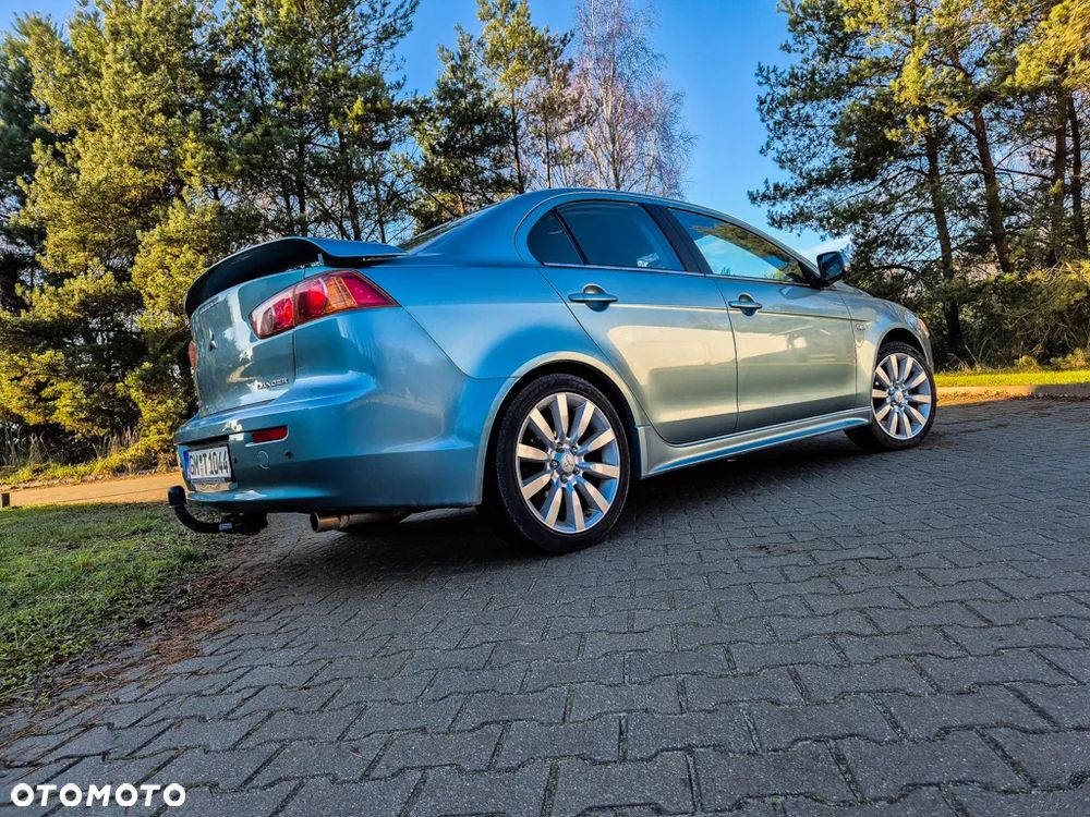 Mitsubishi Lancer 1.8 Intense - 10