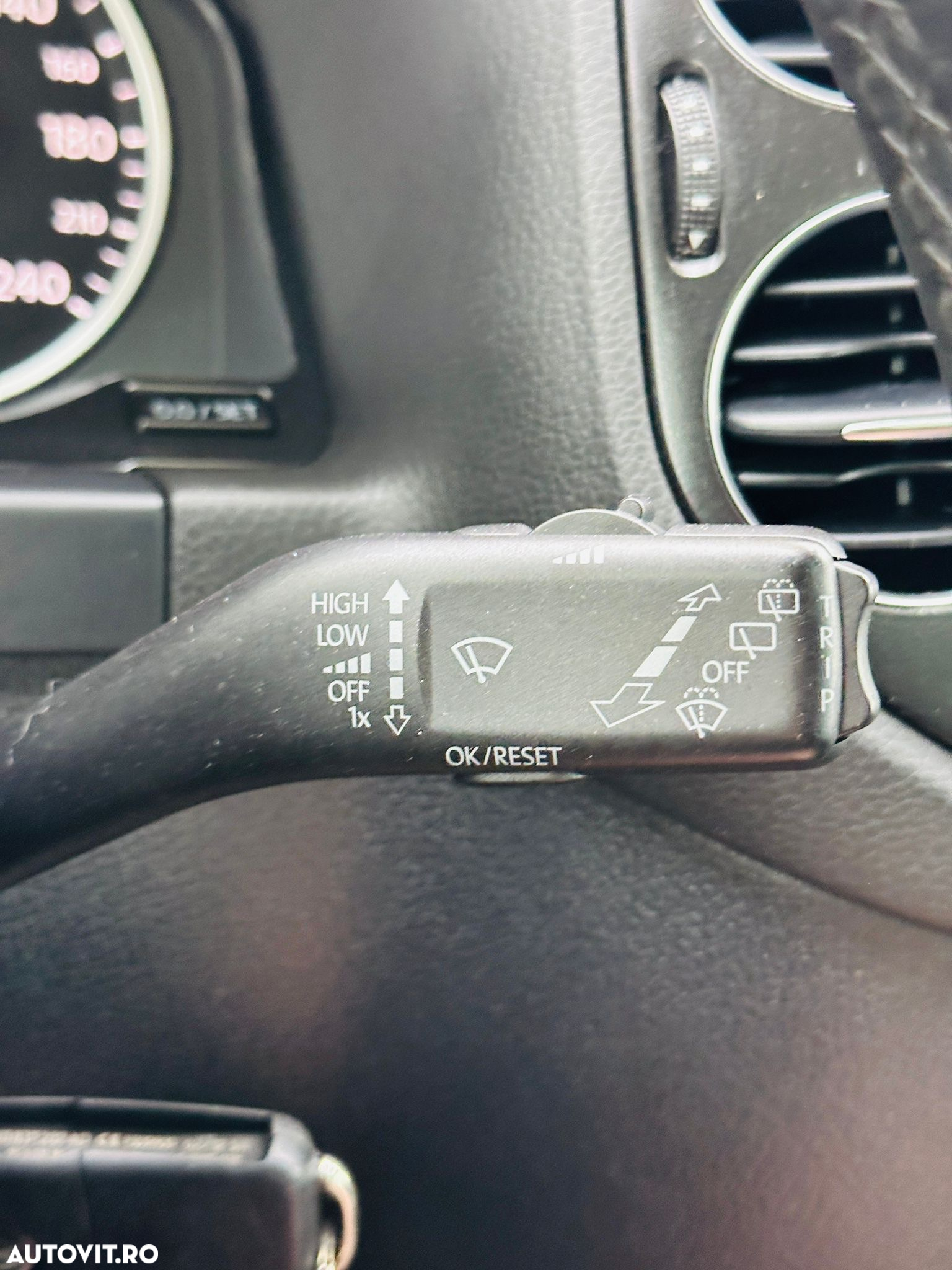 Volkswagen Tiguan - 37