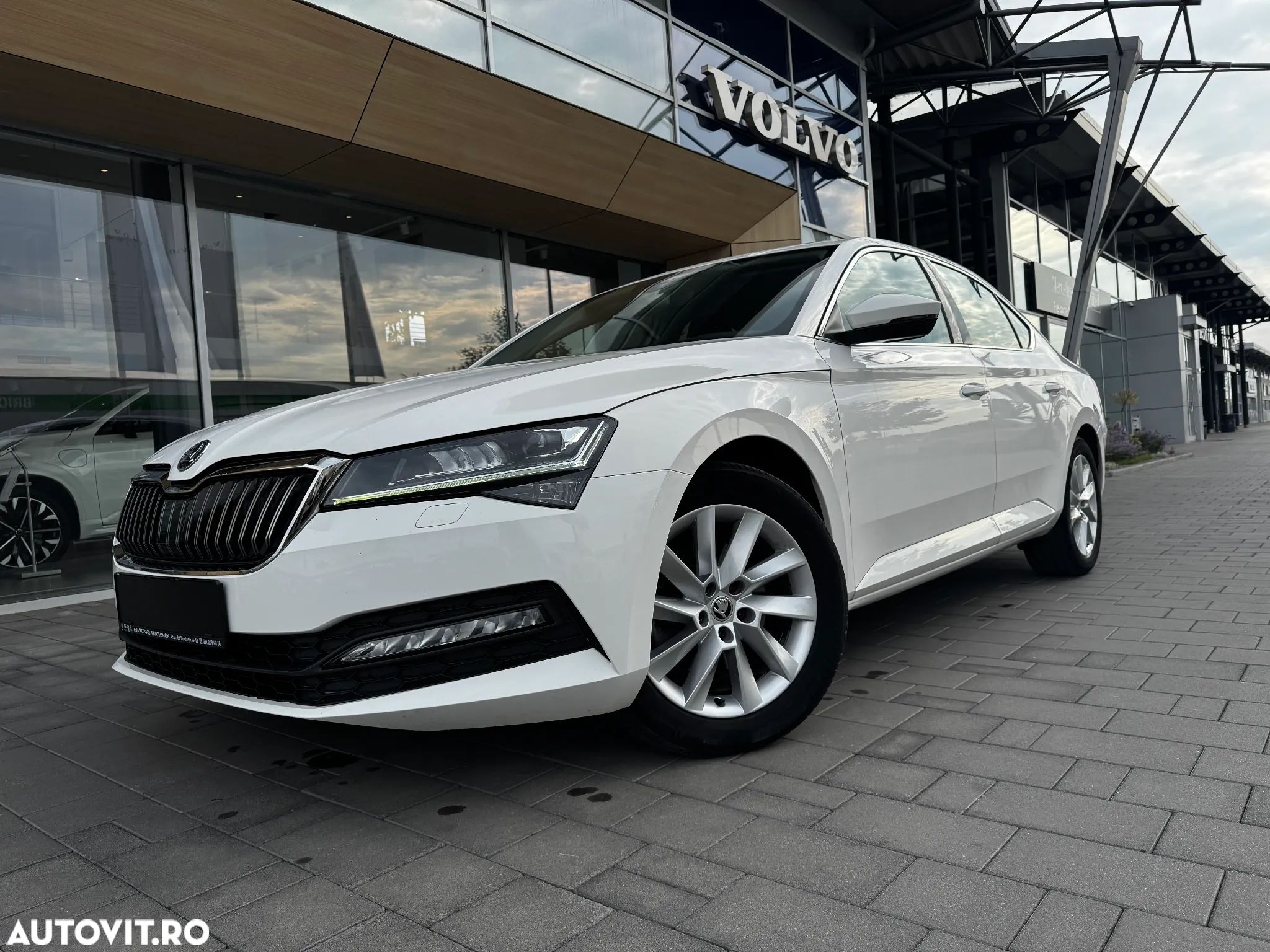 Skoda Superb 2.0 TDI Style - 1