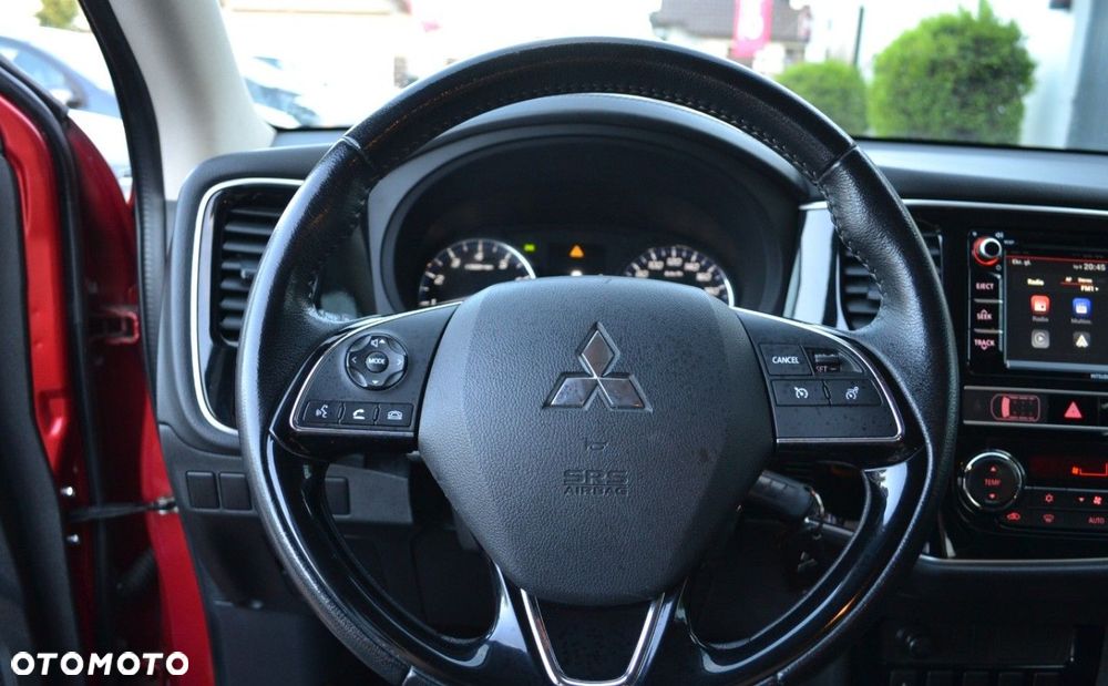 Mitsubishi Outlander 2.0 Intense + 2WD - 25