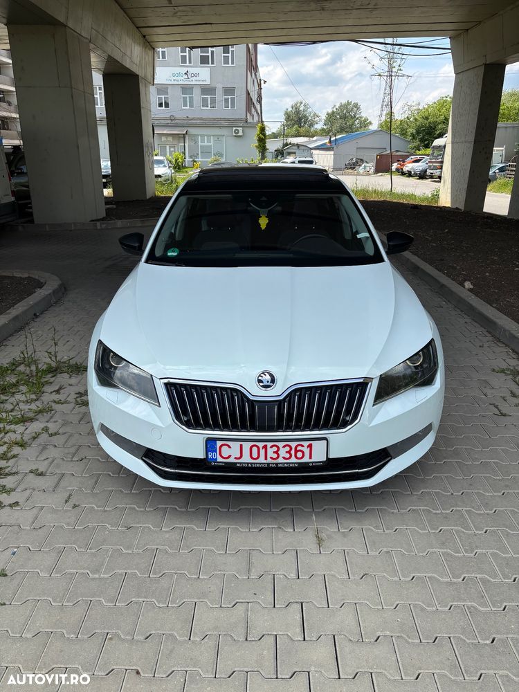 Skoda Superb 2.0 TDI DSG Sportline - 6