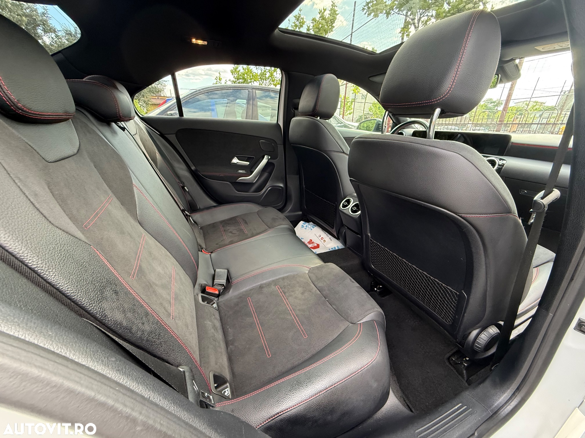 Mercedes-Benz A 180 d 7G-DCT AMG Line - 38