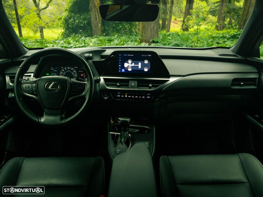 Lexus UX 250h Sport - 9