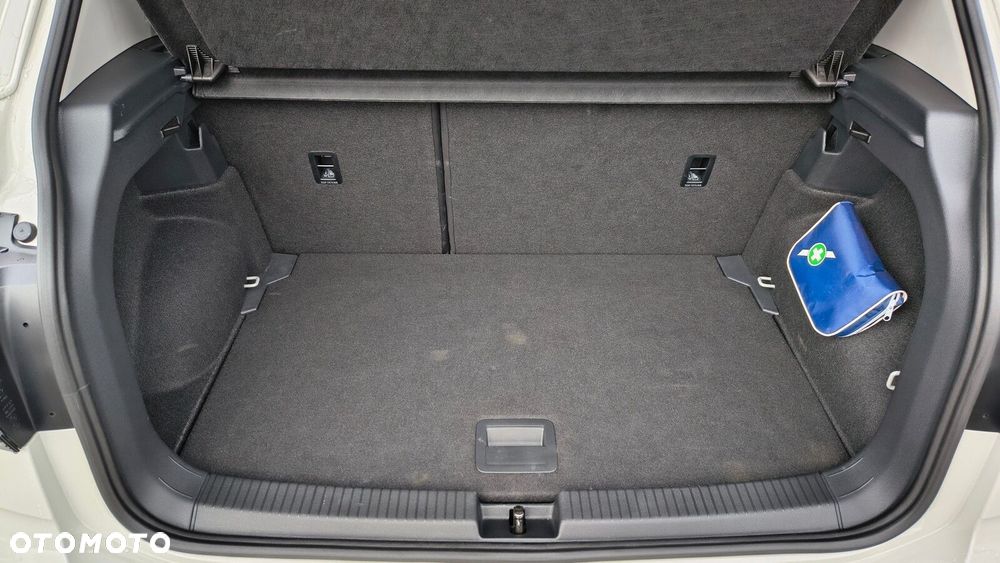 Volkswagen T-Cross - 12