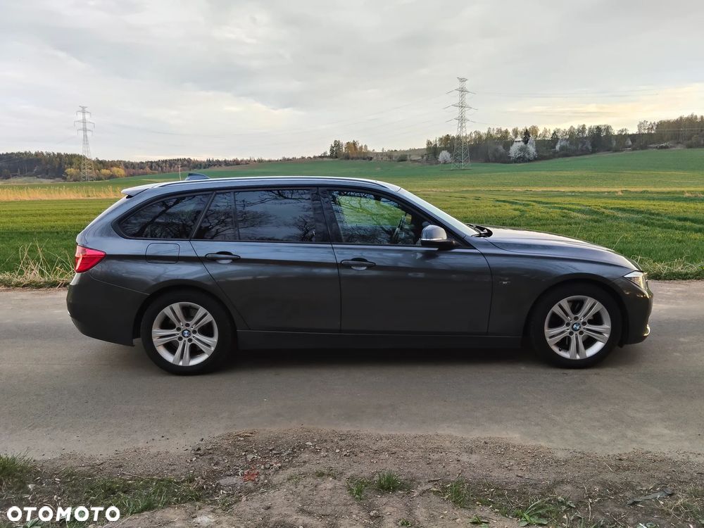 BMW Seria 3 330d Sport Line - 32