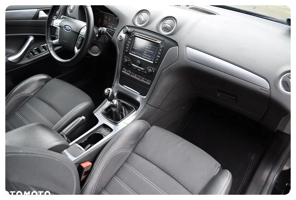 Ford Mondeo 2.0 TDCi Titanium X - 27