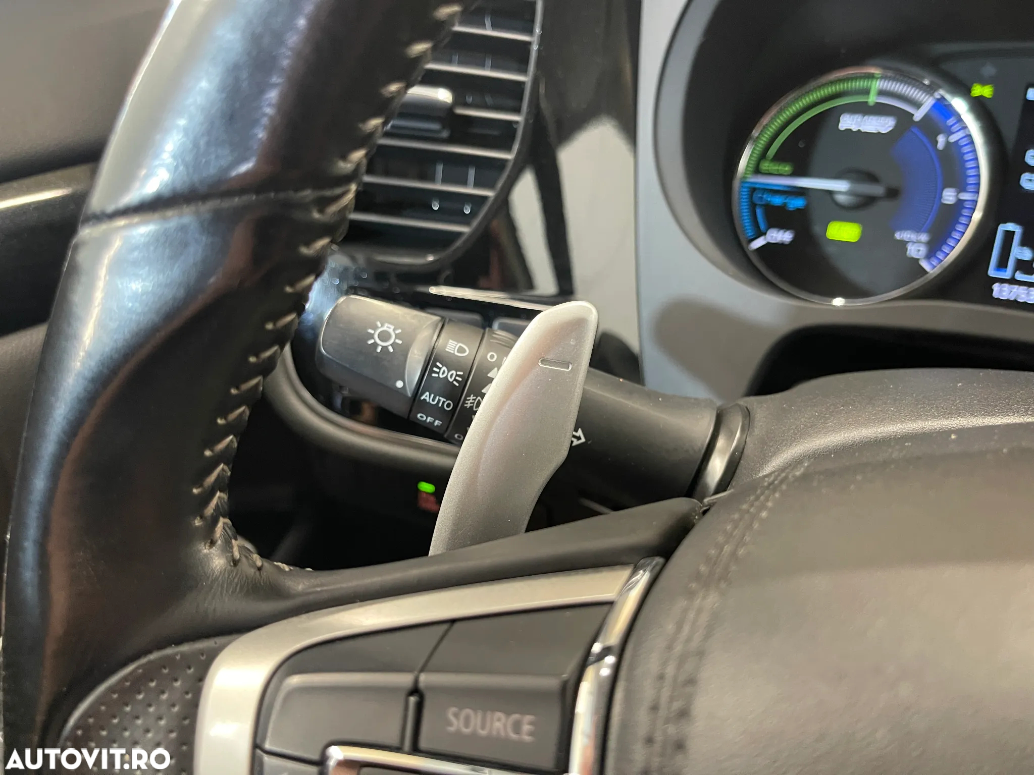 Mitsubishi Outlander 2.4 4WD Plug-In Hybrid - 18