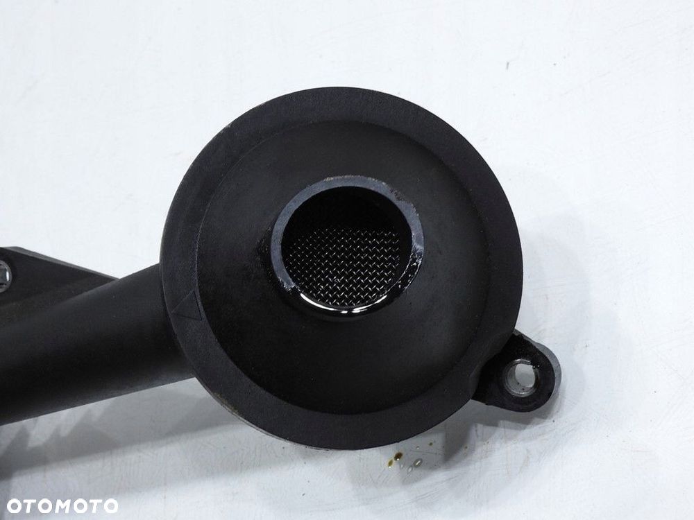 SMOK OLEJU VW GOLF V 1.6 - 3
