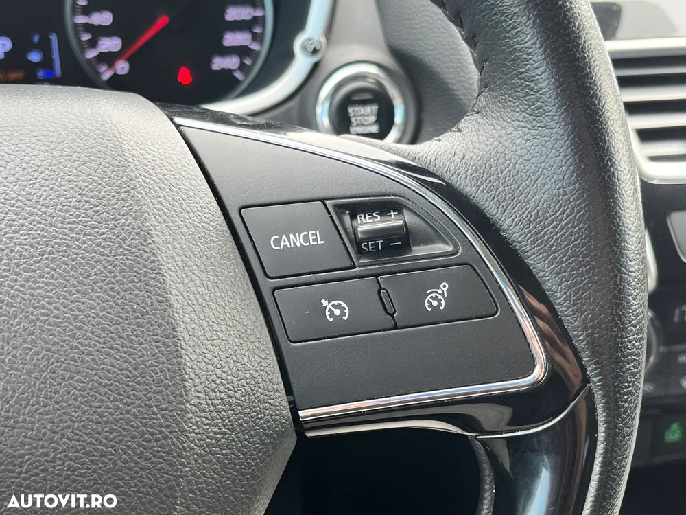 Mitsubishi Eclipse-Cross - 16