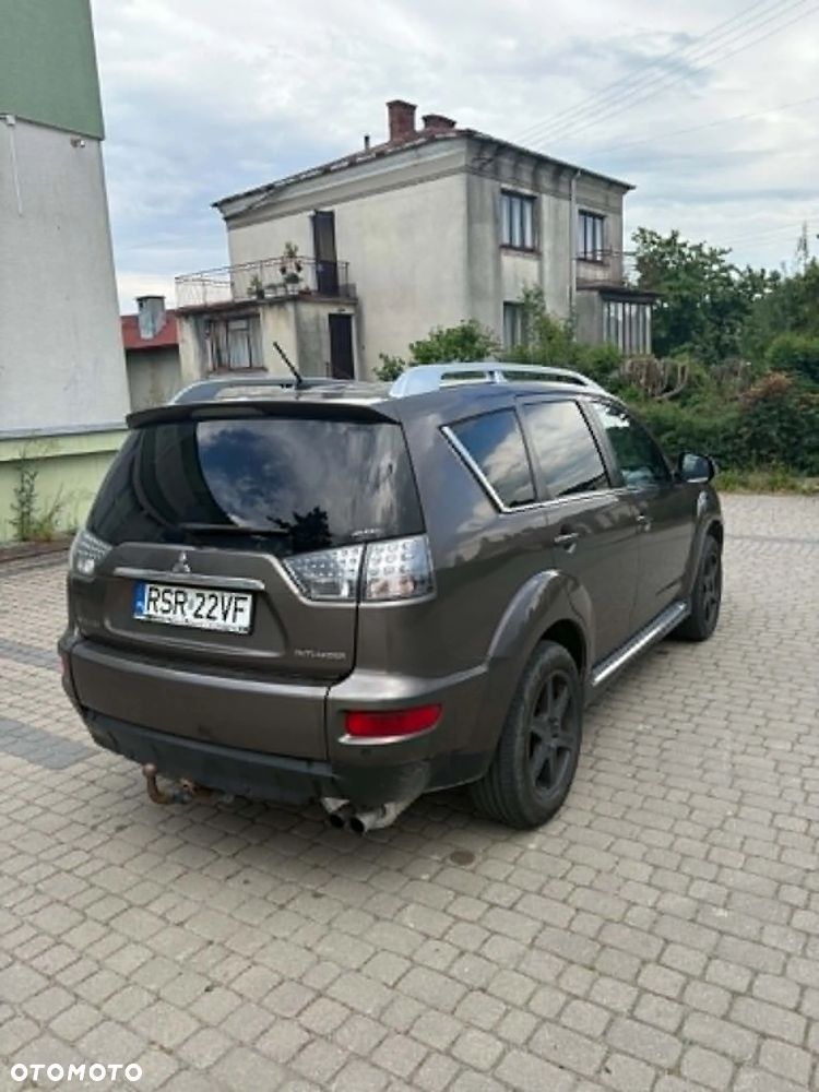 Mitsubishi Outlander 2.0 DID Intense - 3