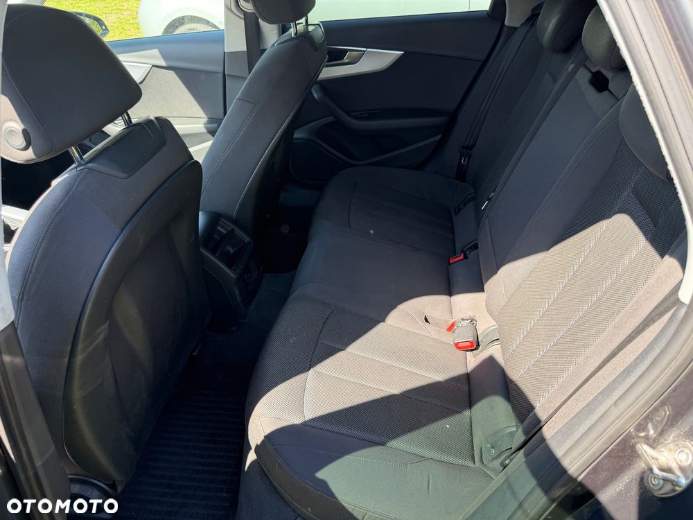 Audi A4 Avant 2.0 TDI - 12