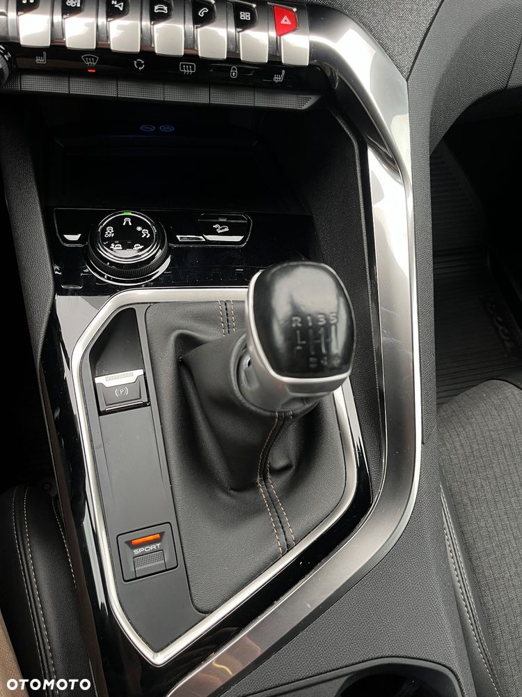 Peugeot 3008 1.5 BlueHDi GT S&S - 31