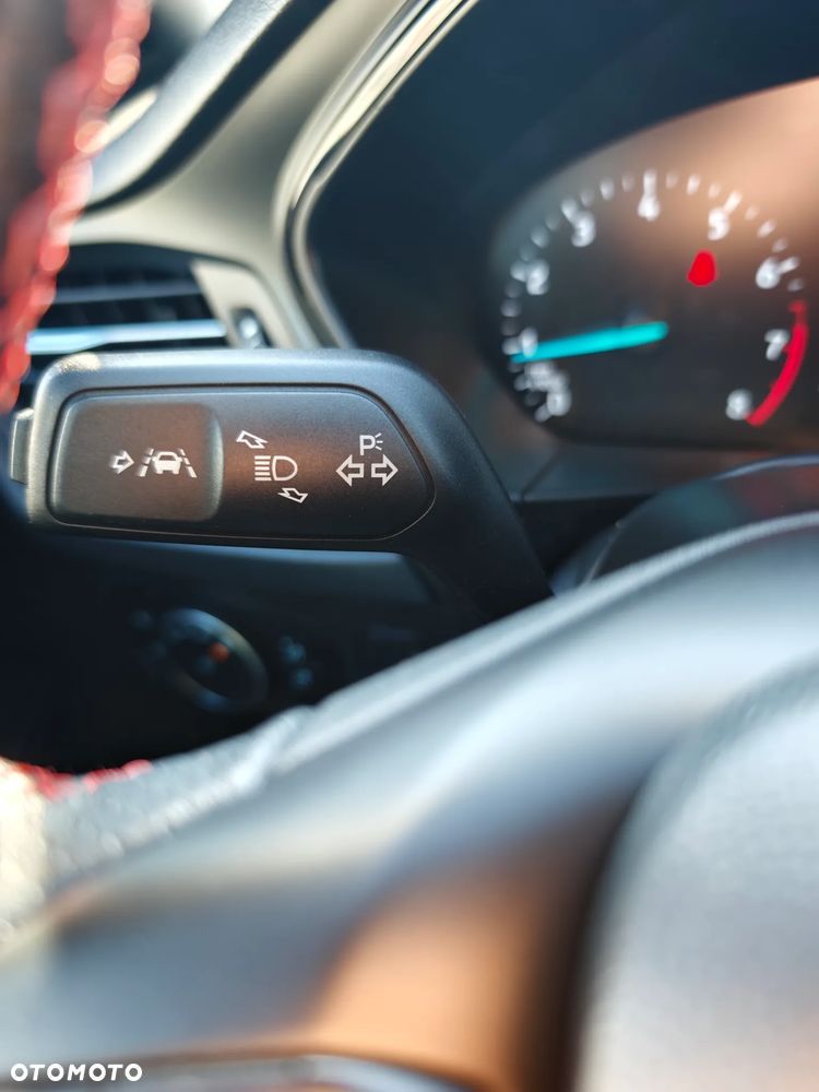Ford Focus 1.0 EcoBoost Start-Stopp-System ST-LINE STYLE - 29
