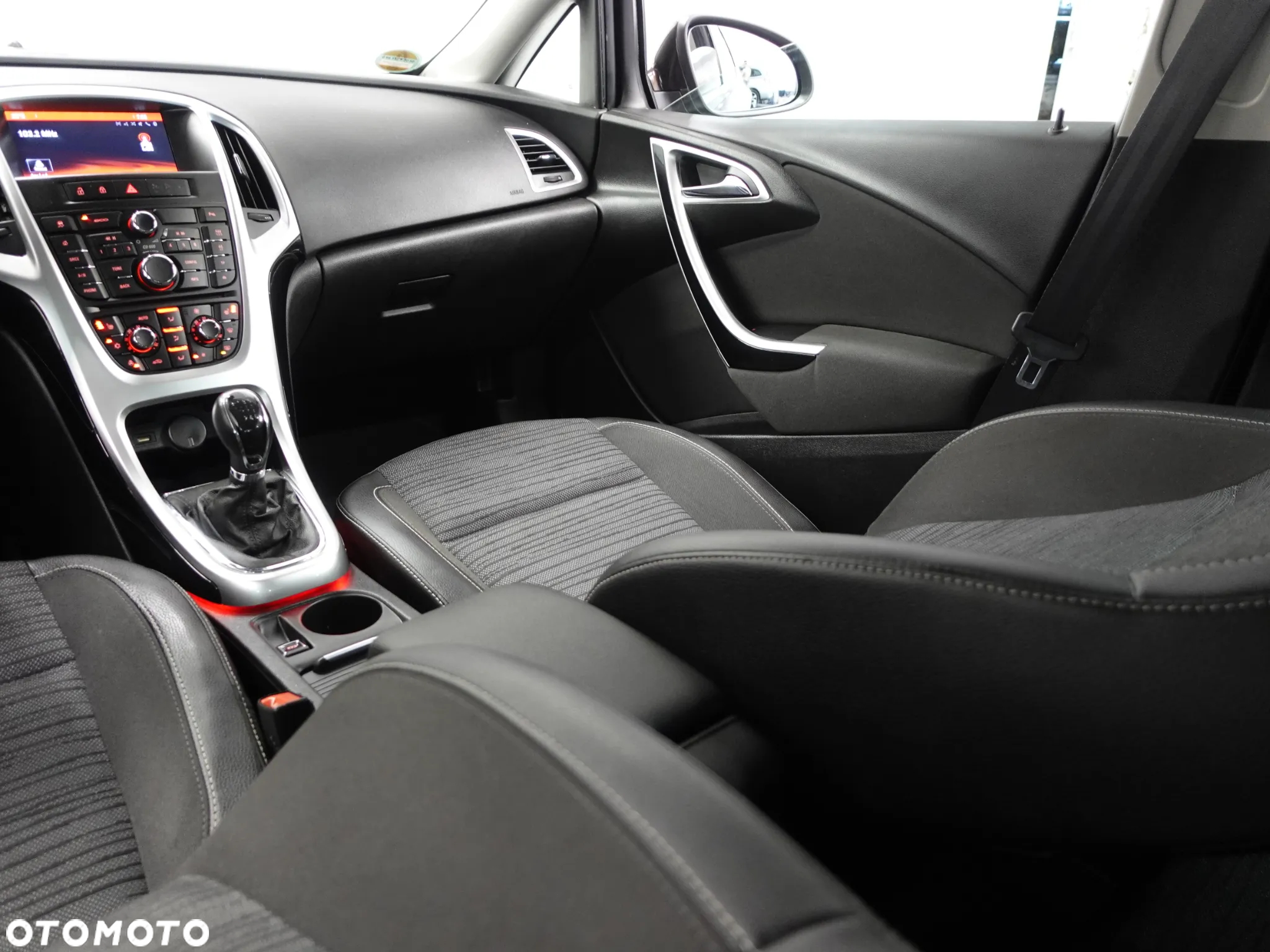 Opel Astra 1.4 Turbo ENERGY - 38