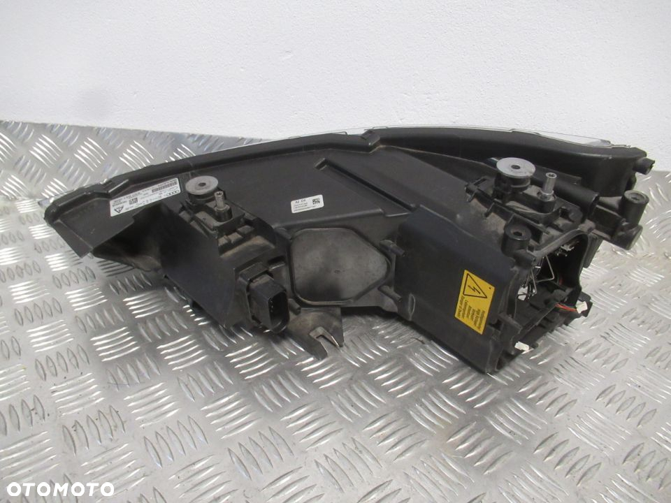 LAMPA PRZÓD PRZEDNIA PRAWA AUDI A1 XENON 2010-2014 rok - 9