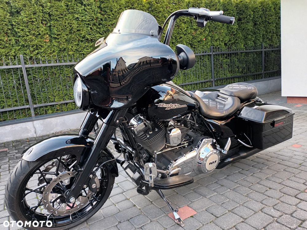 Harley-Davidson Touring Street Glide - 12