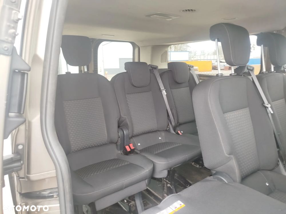 Ford Transit Custom 9 osobowy - 11