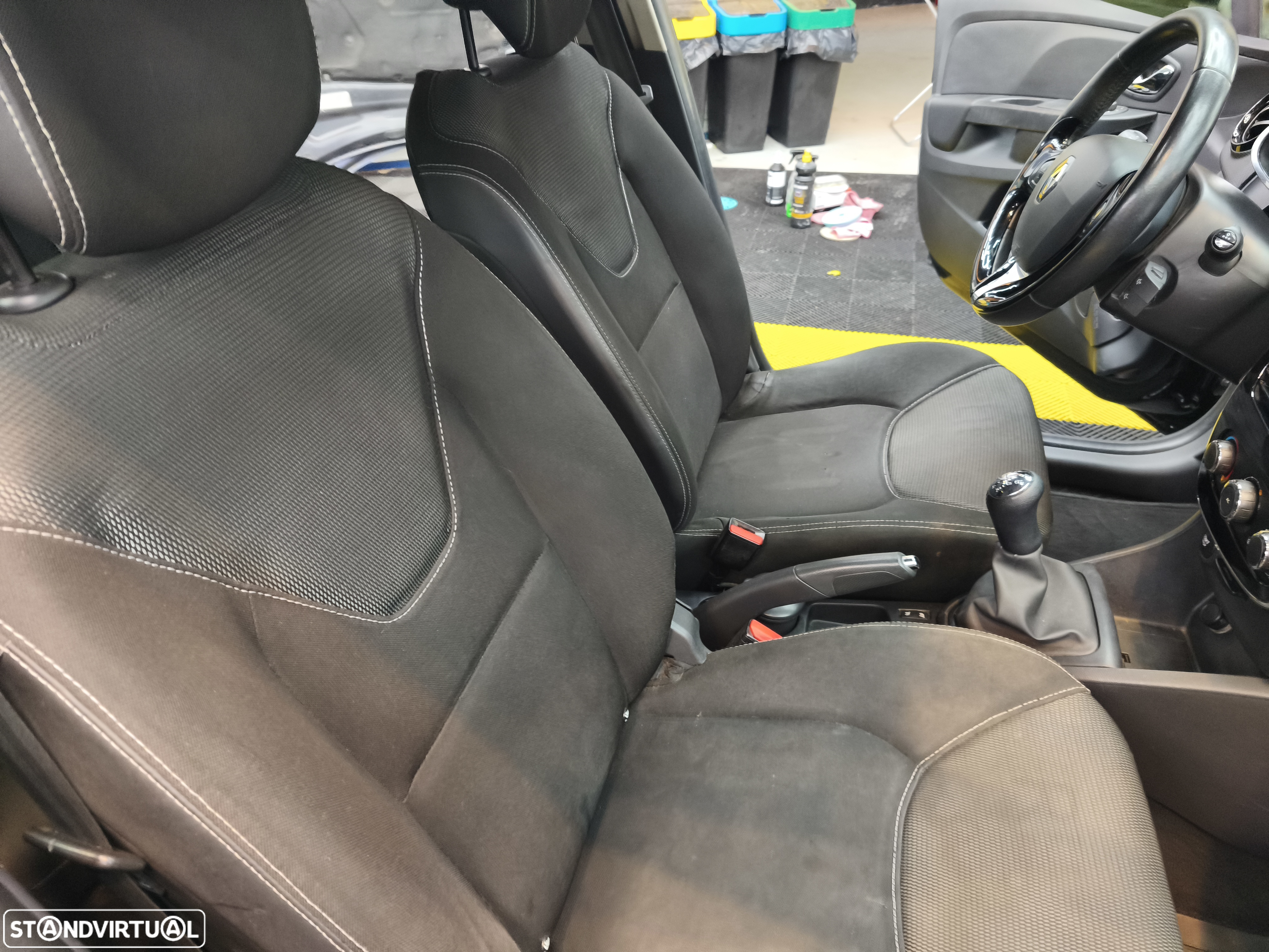 Renault Clio Sport Tourer 1.5 dCi Dynamique S - 20
