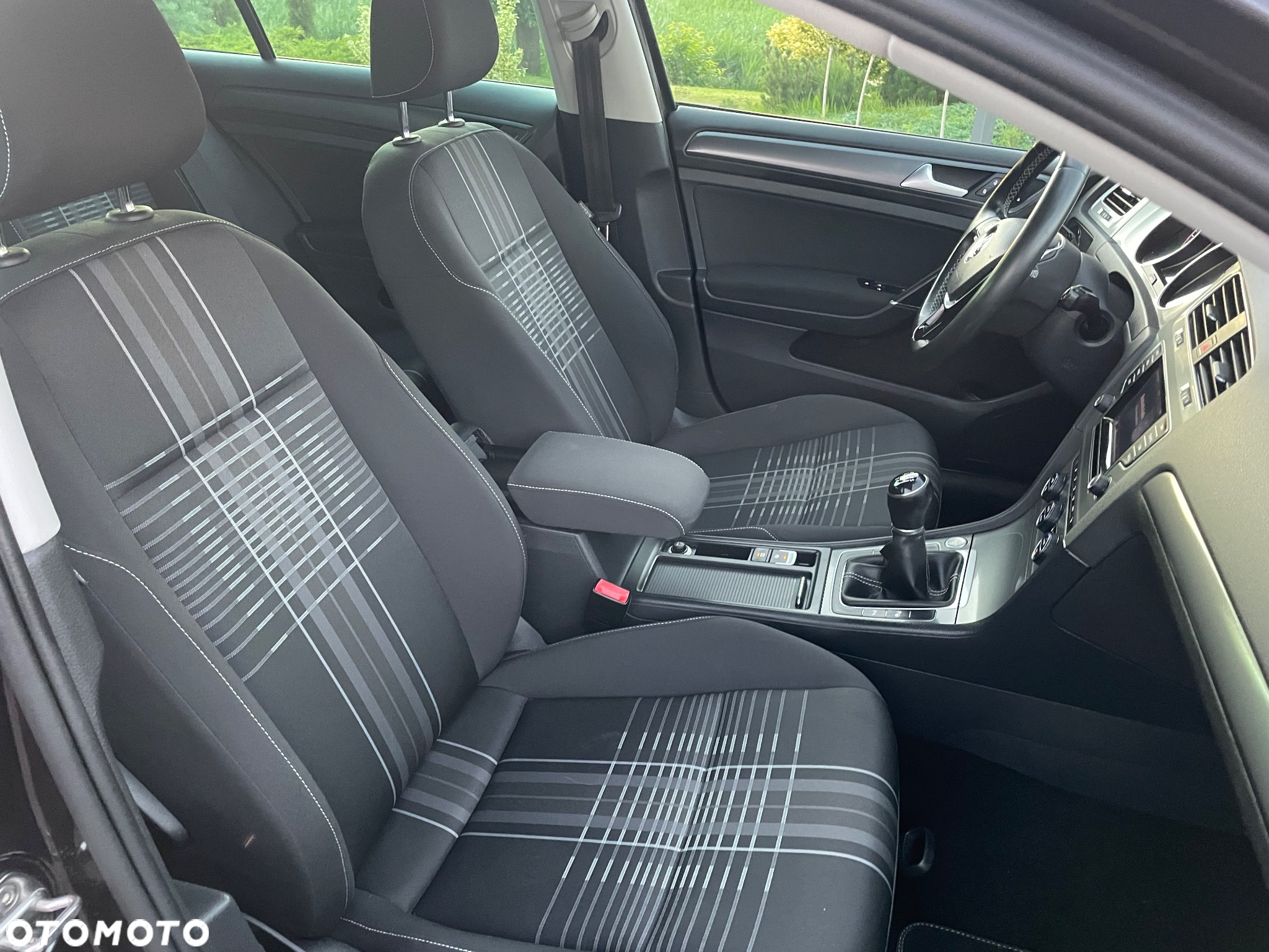 Volkswagen Golf 2.0 TDI BlueMotion Technology Lounge - 13