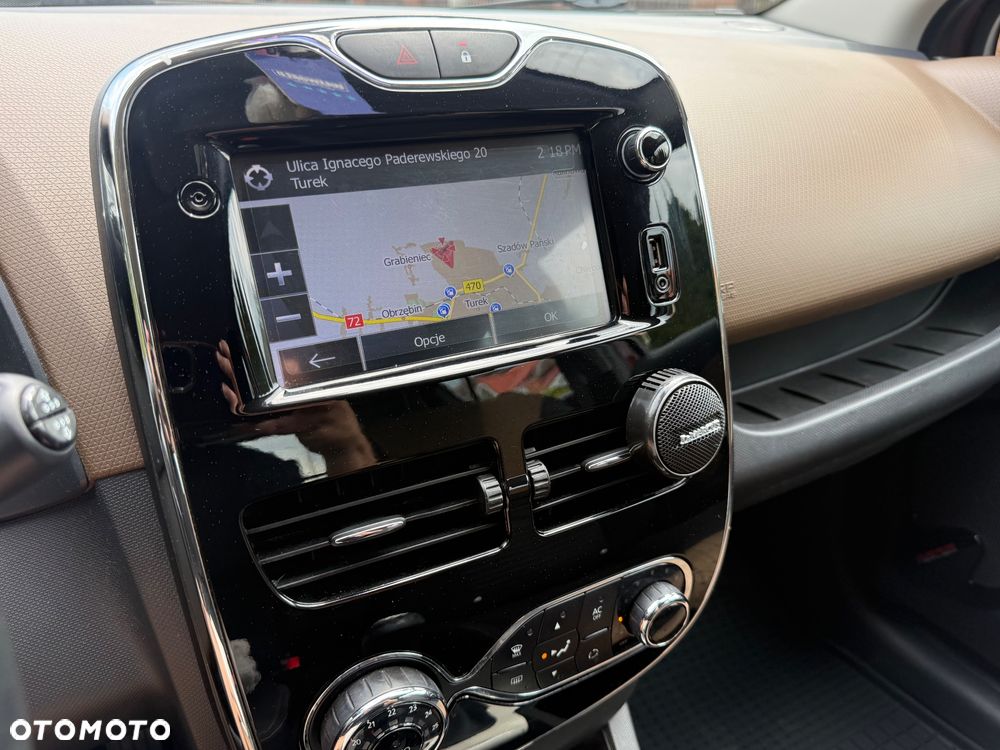Renault Clio - 24