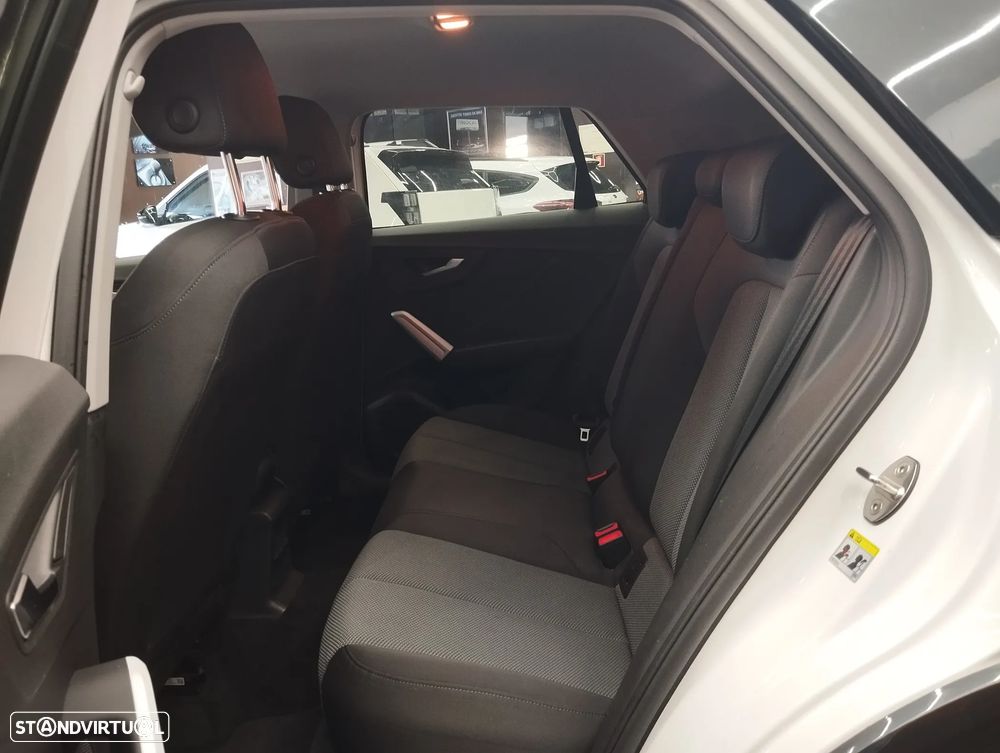 Audi Q2 30 TDI Design S tronic - 15
