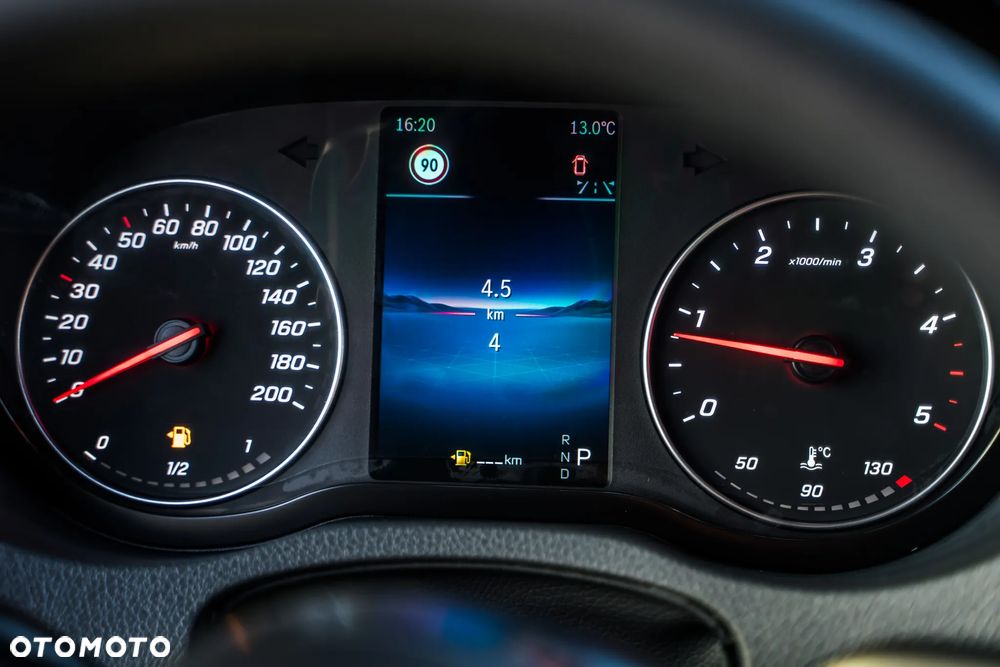 Mercedes-Benz Sprinter - 15