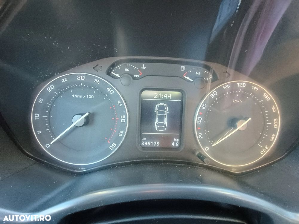 Skoda Octavia 2.0 TDI DPF Elegance - 5