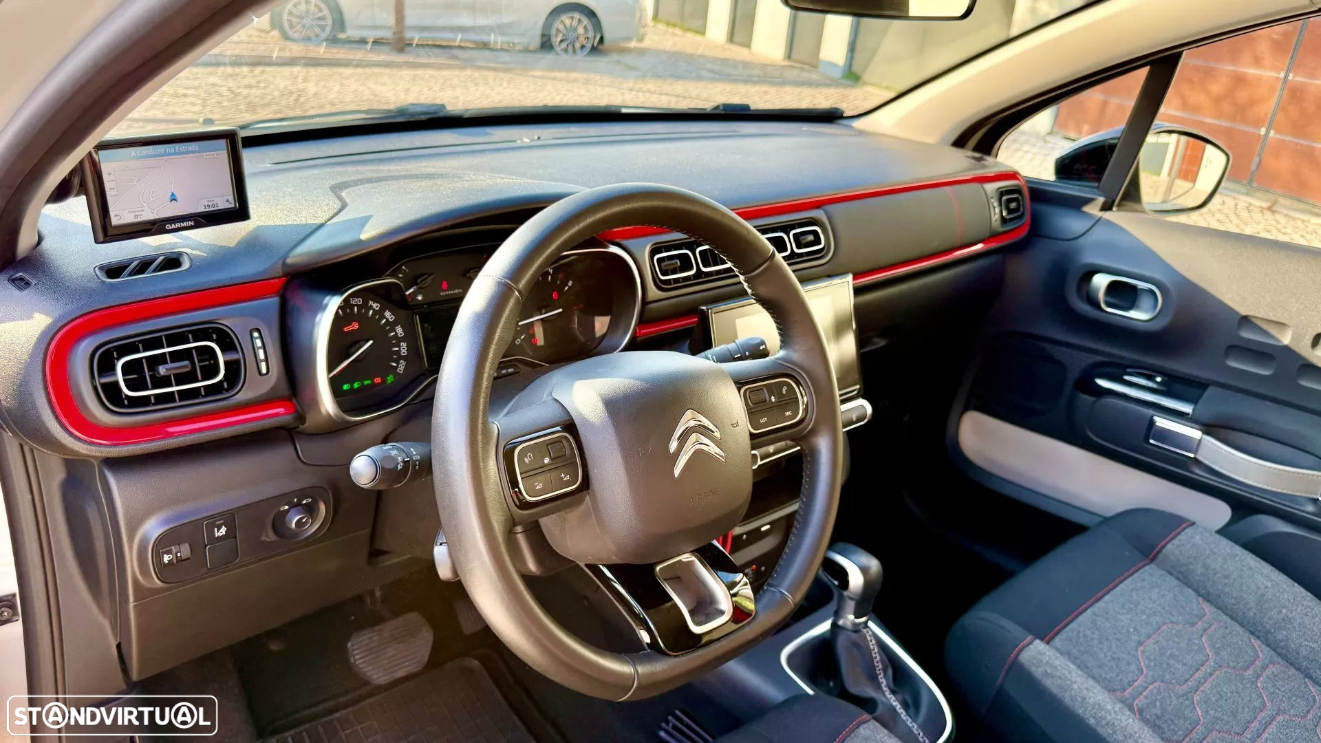 Citroën C3 1.2 PureTech Shine EAT6 - 15