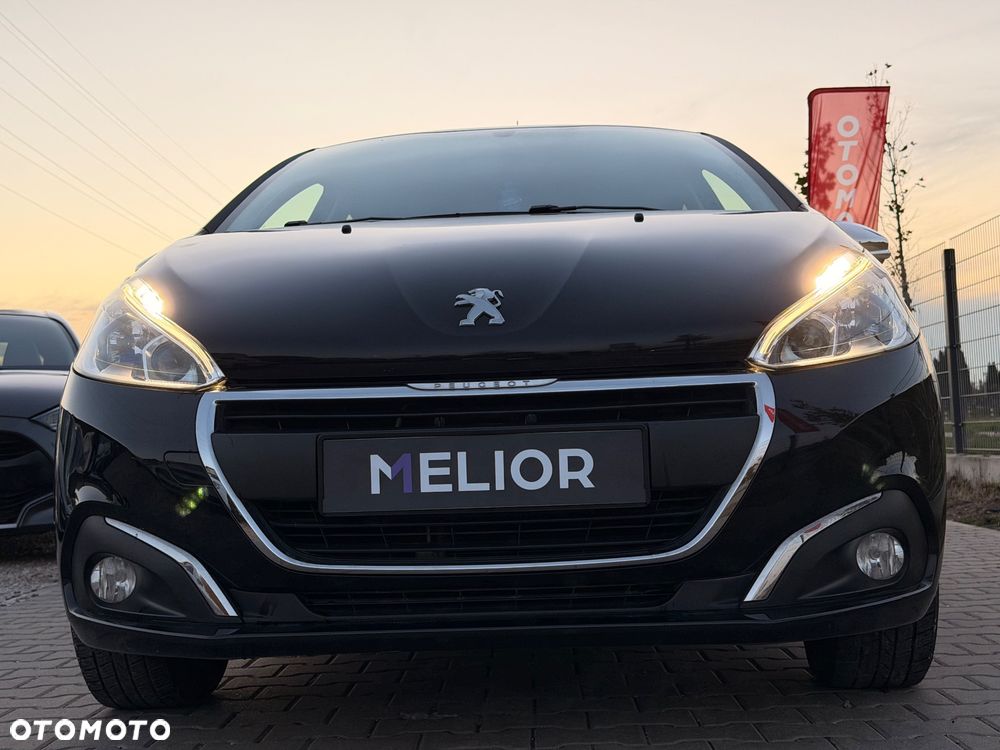 Peugeot 208 - 12
