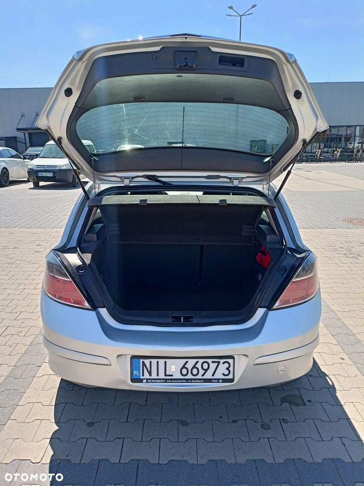Opel Astra 1.6 Essentia - 10